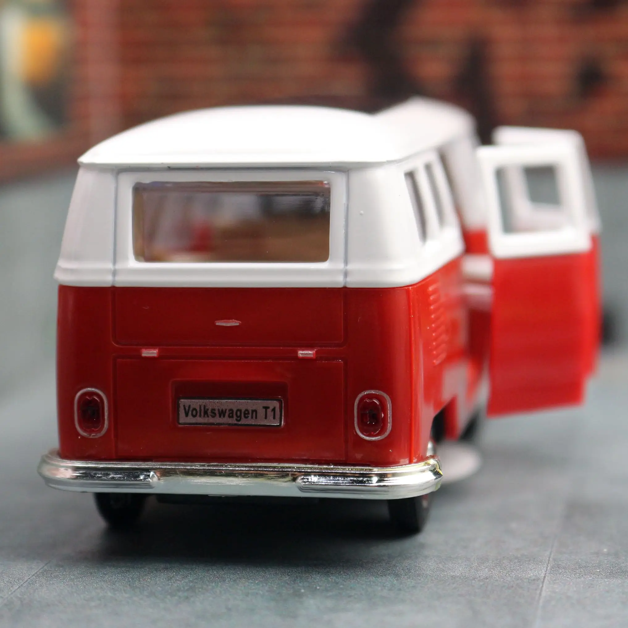 RMZ City Volkswagen T1 Samba Bus 1:36 — imagen 5