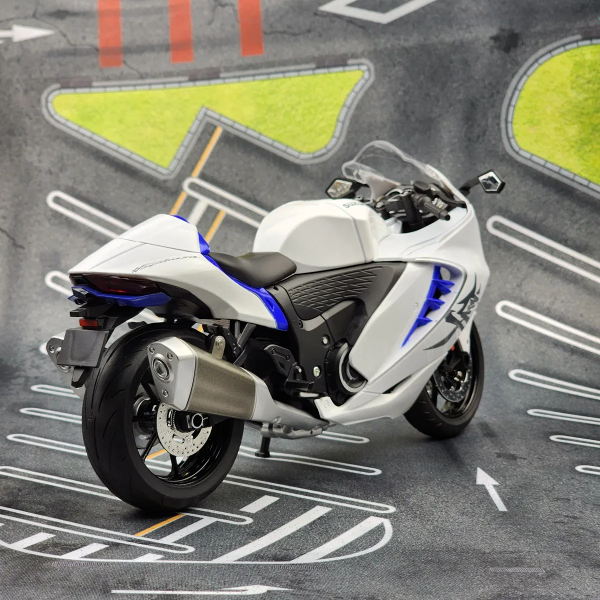 Suzuki Hayabusa GSX-1300R Escala 1:9 Diecast — imagen 6