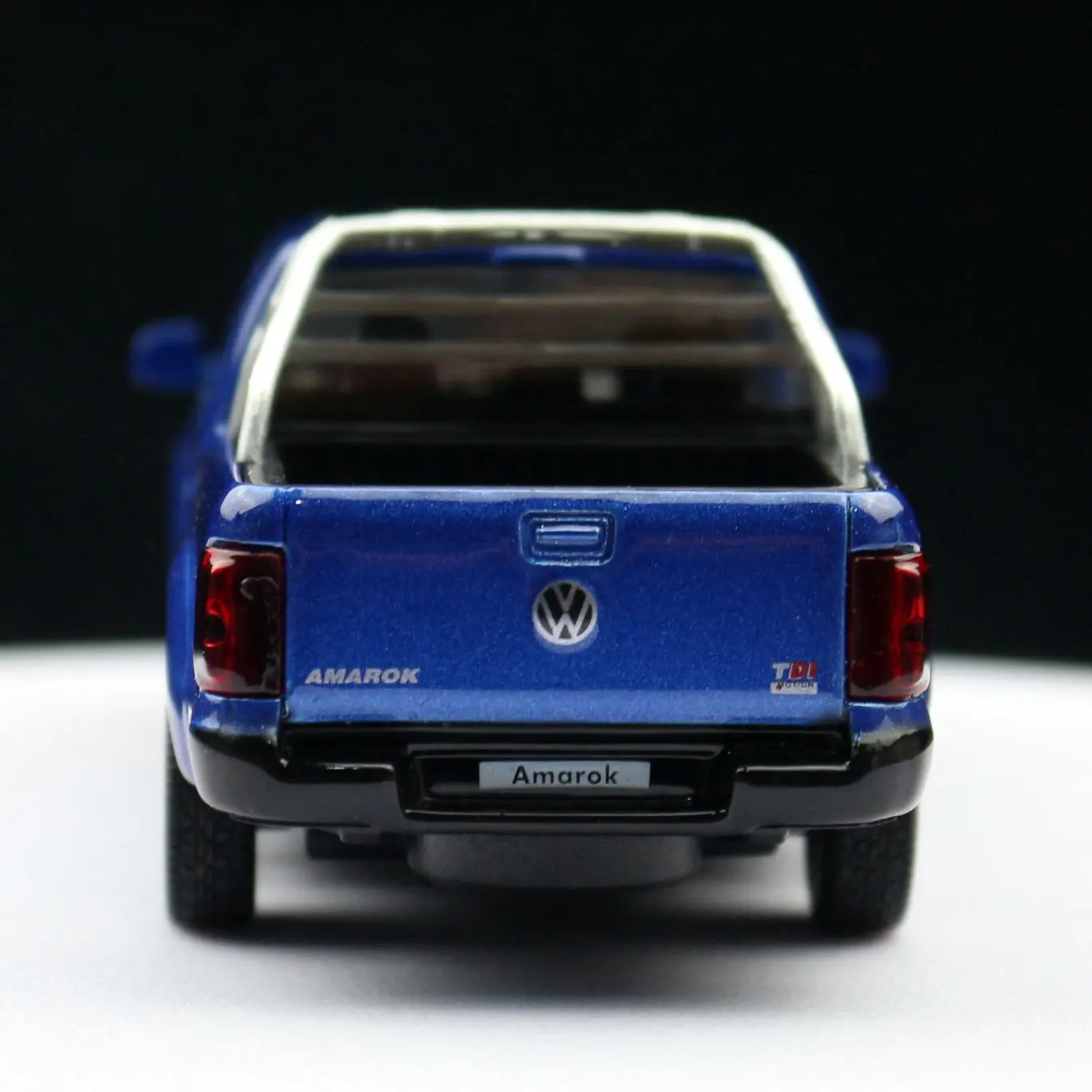 Volkswagen Amarok Miniatura 1:46 Metal Fundido — imagen 6