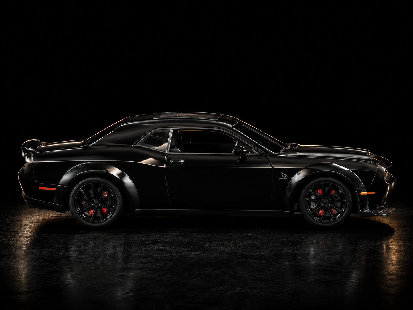 Carro a escala Dodge Challenger Hellcat NEGRO