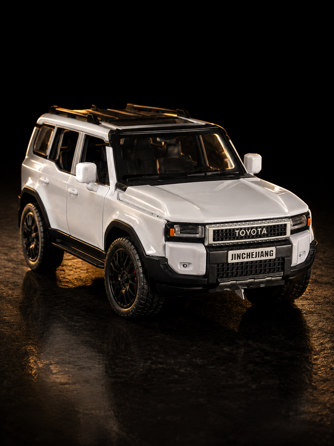Carro Toyota Prado a escala BLANCO