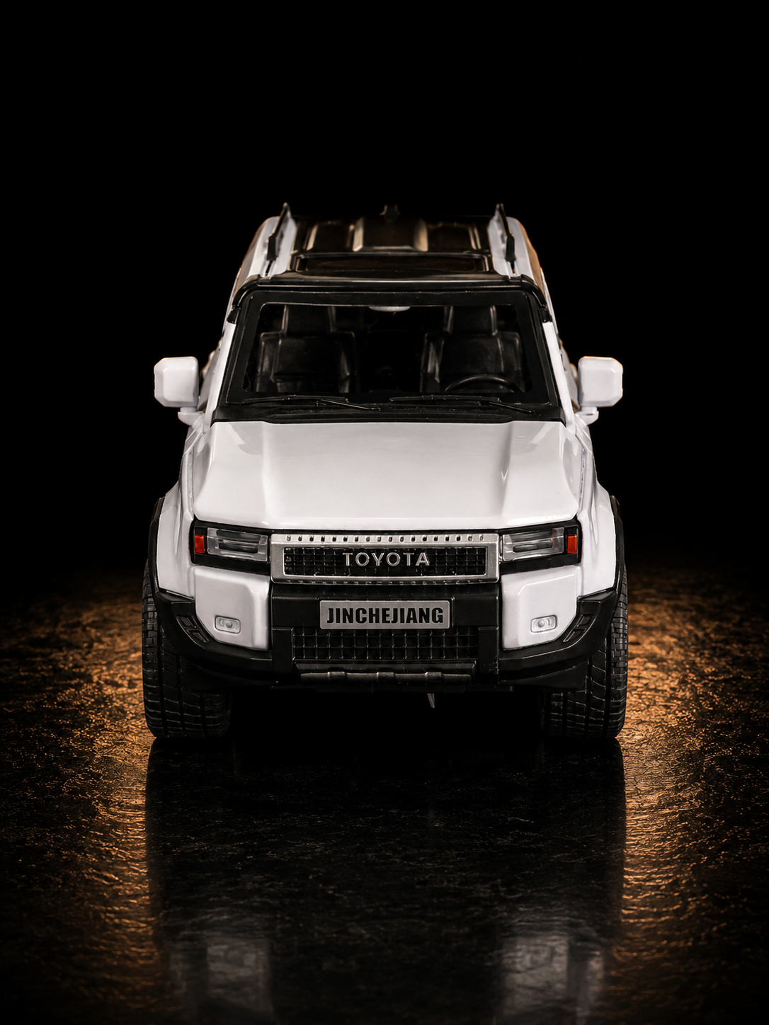 Carro Toyota Prado a escala BLANCO