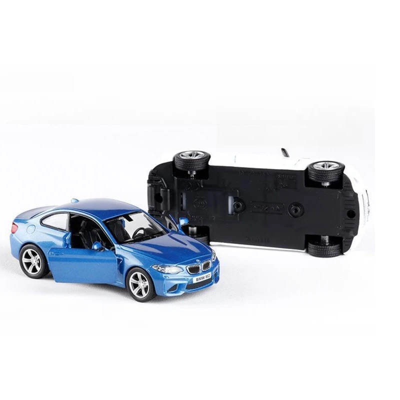 RMZ BMW M2 Sedan Escala 1:36 — imagen 3