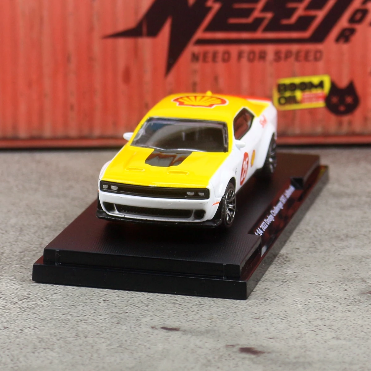 Dodge Challenger SRT Hellcat Escala 1:64 CCA — imagen 3