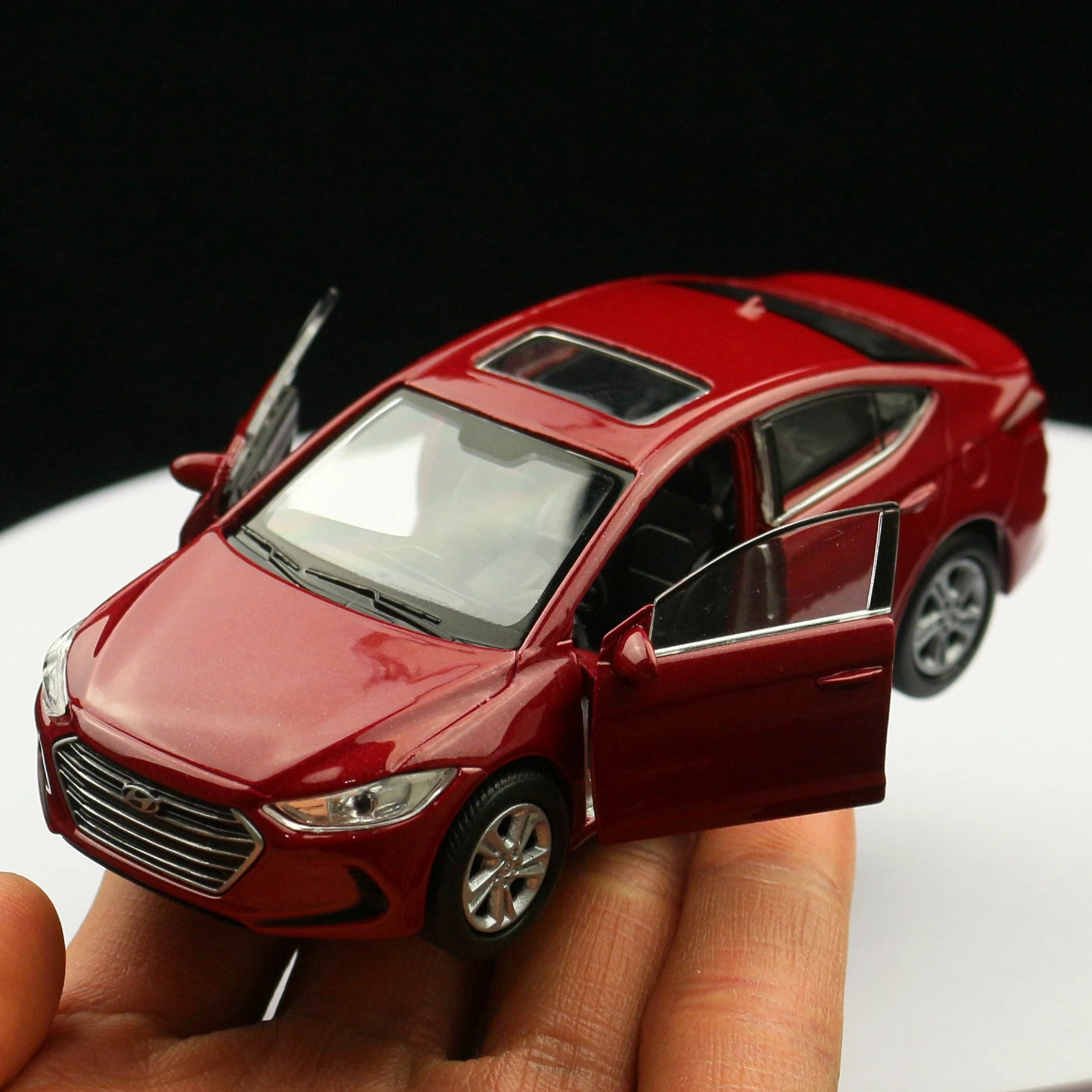 Welly Hyundai Elantra Escala 1:36 Metal Fundido — imagen 2