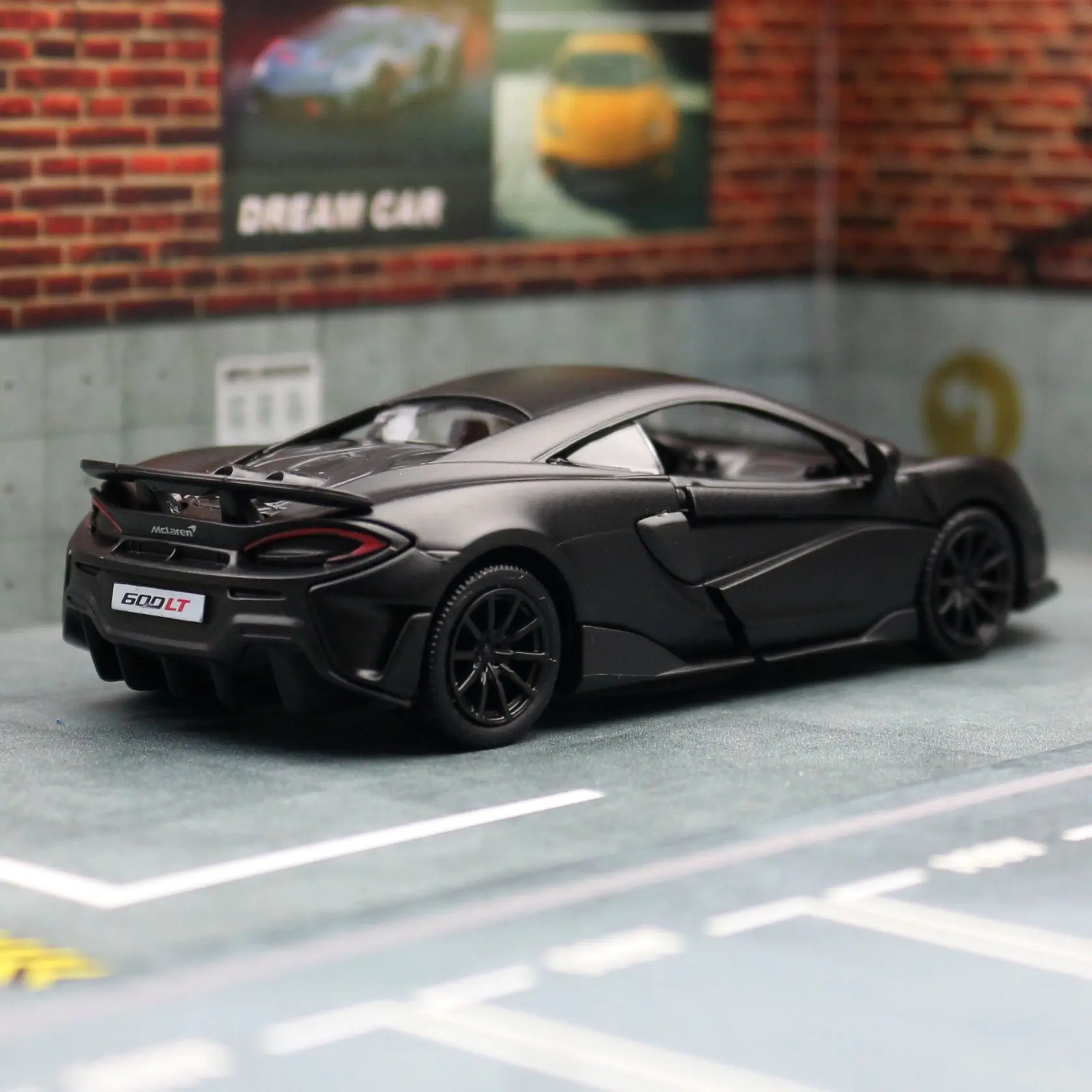 McLaren 600LT Miniatura 1:36 Fundido a Presión — imagen 4