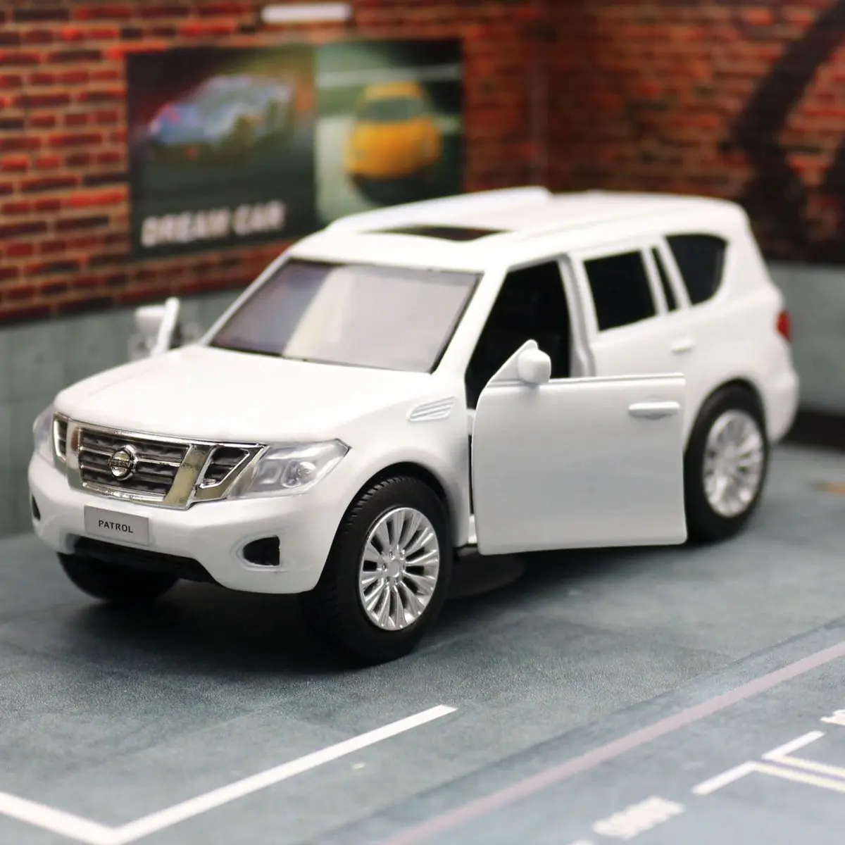 JKM Nissan Patrol Y62 Escala 1:36 — imagen 5