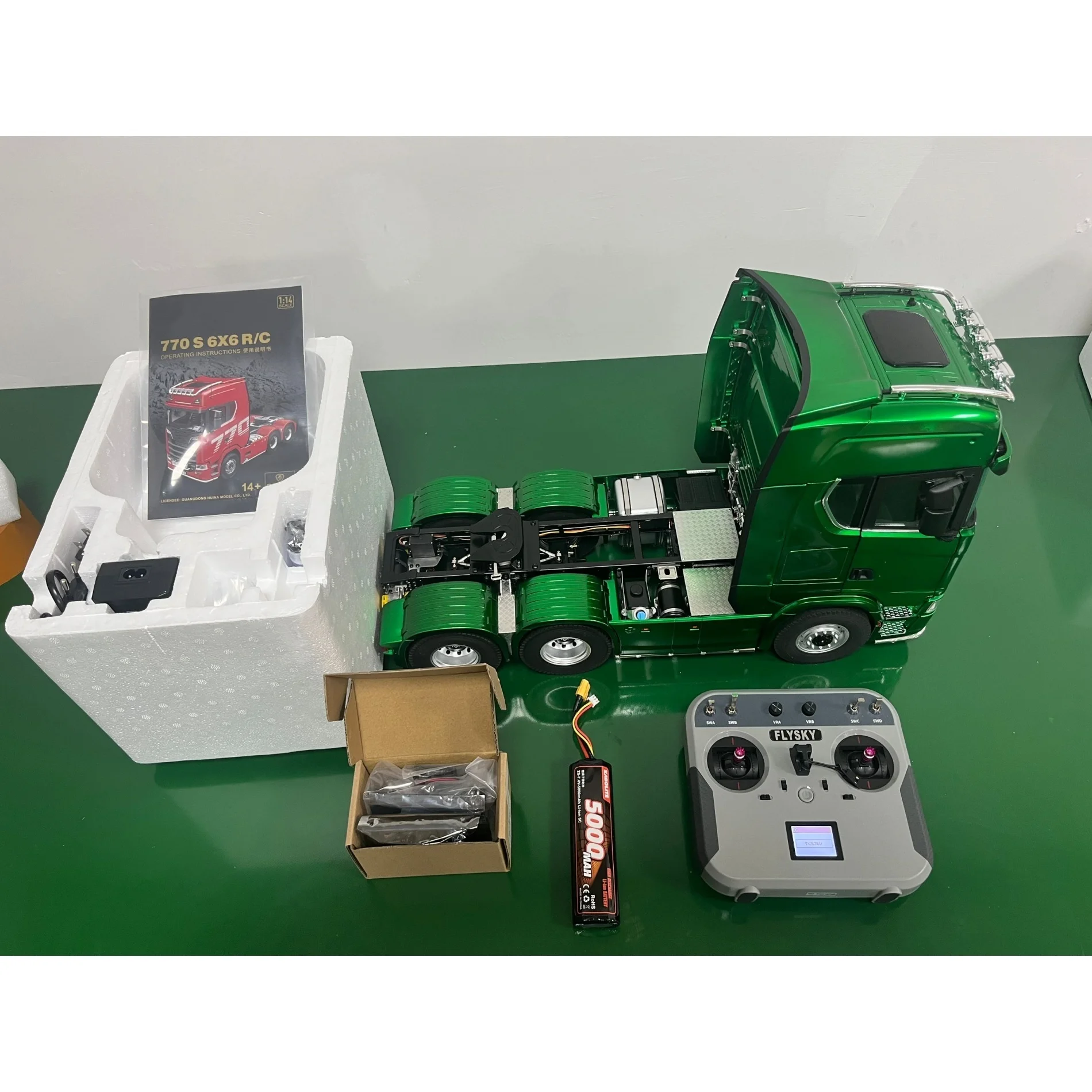 Kabolite SC770S 6x6 Camión Tractor 1:14 RTR — imagen 2