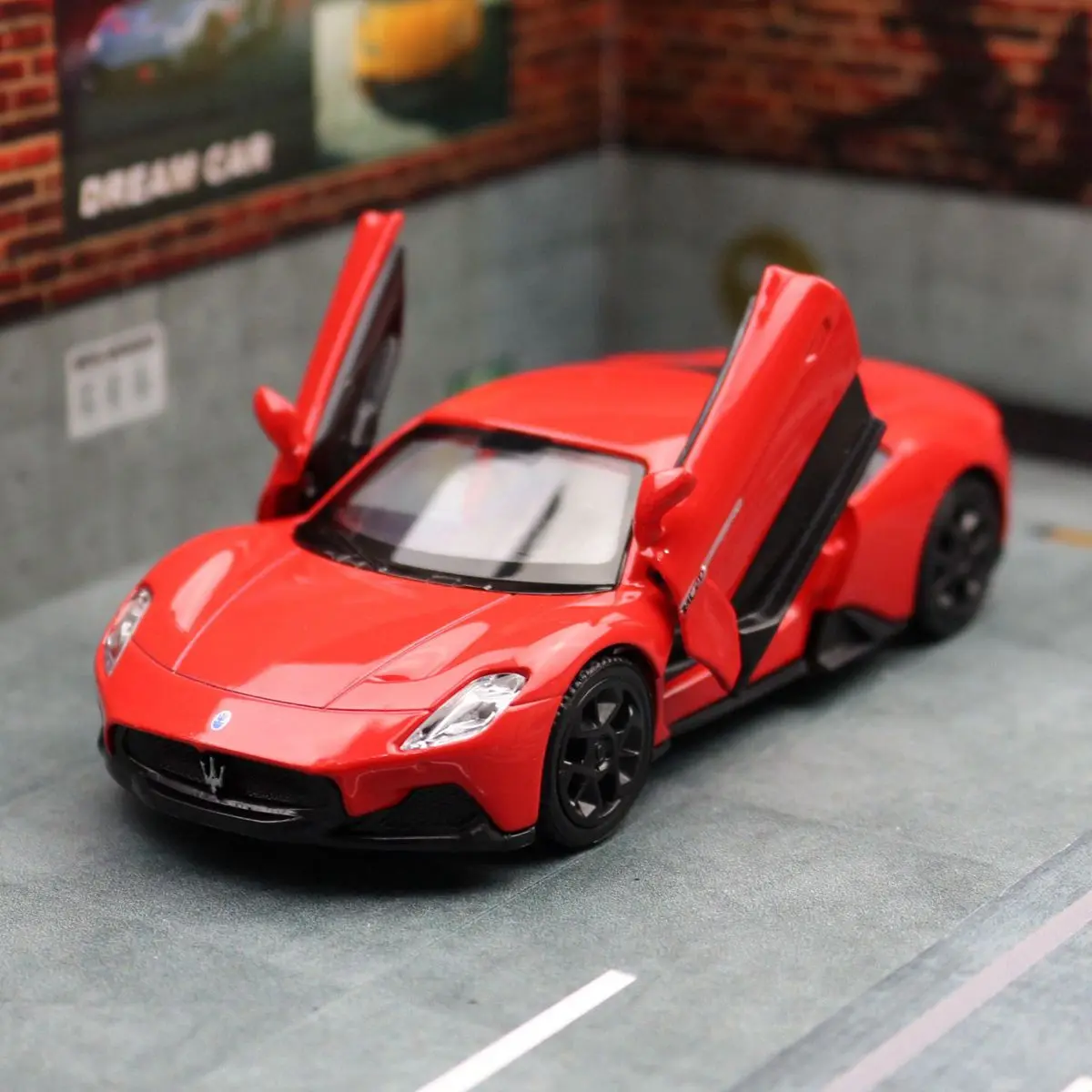 Maserati MC20 Escala 1:36 RMZ City — imagen 6