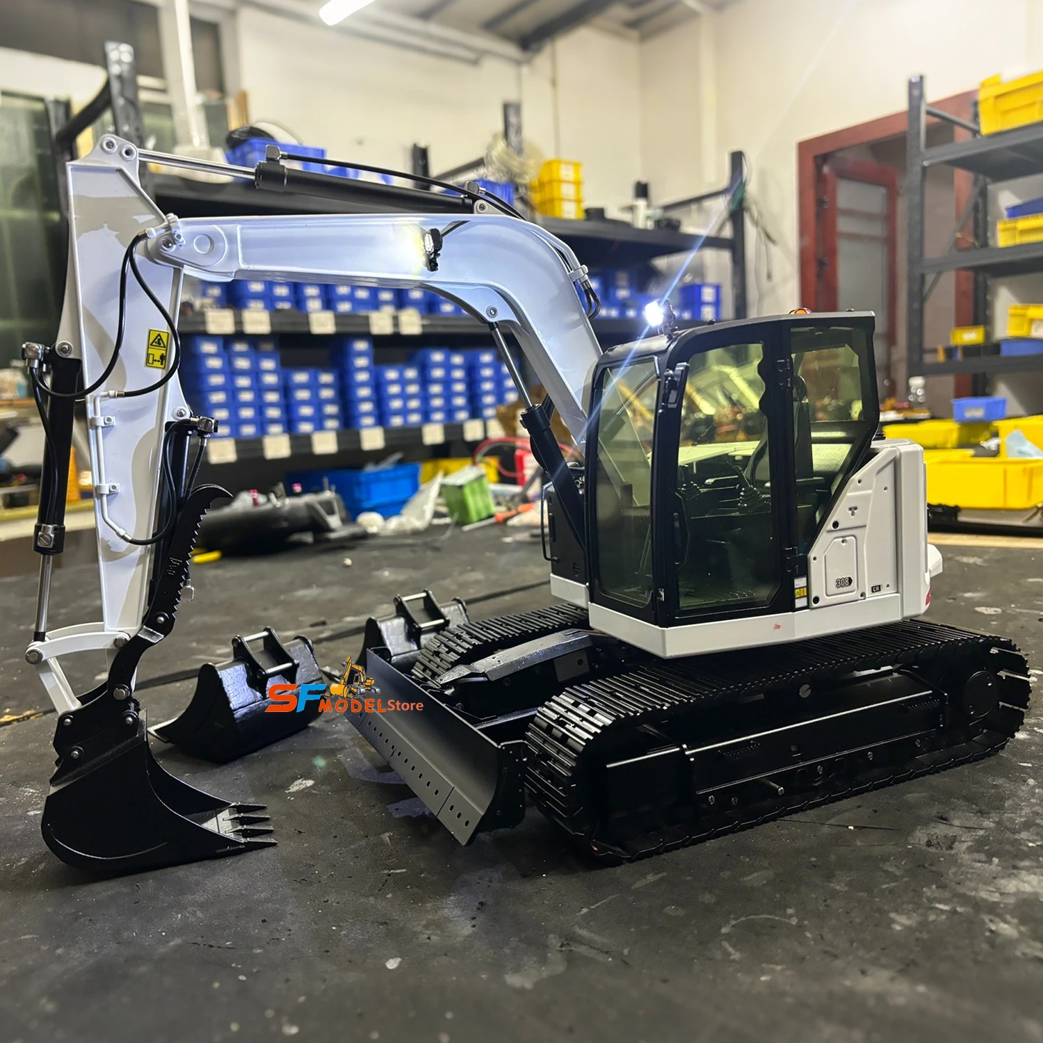 Huina C308 Miniexcavadora RC 1:14 Metal — imagen 3