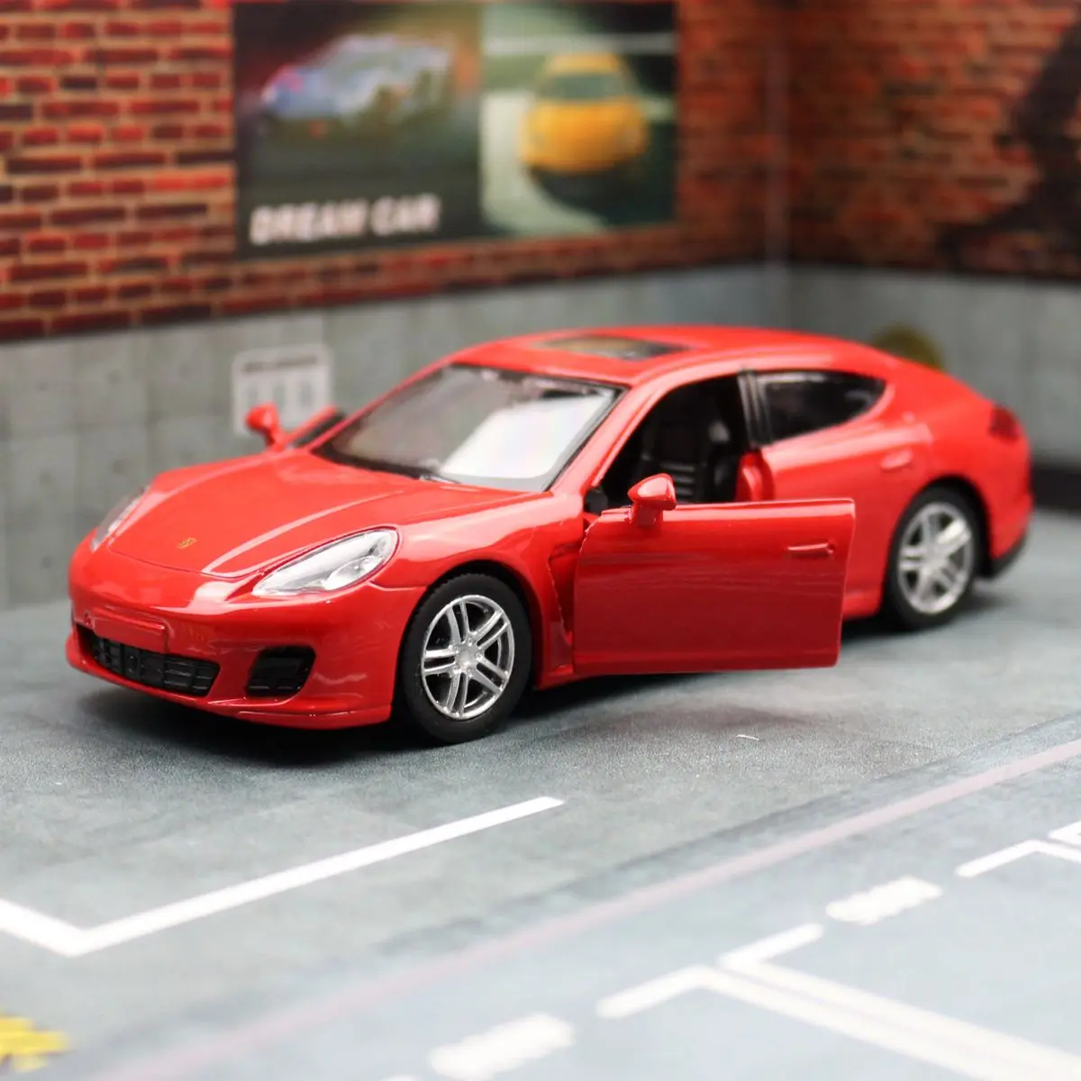 Porsche Panamera Turbo 1:36 Miniatura a Escala — imagen 5