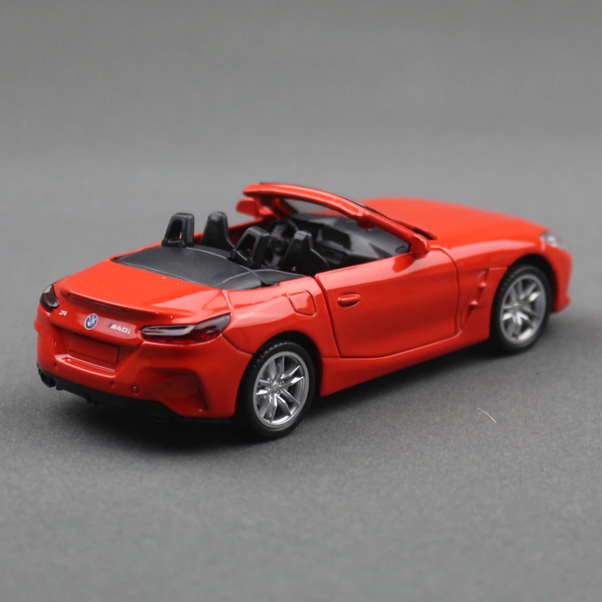 BMW Z4 M40i Escala 1:38 Metal Fundido — imagen 5