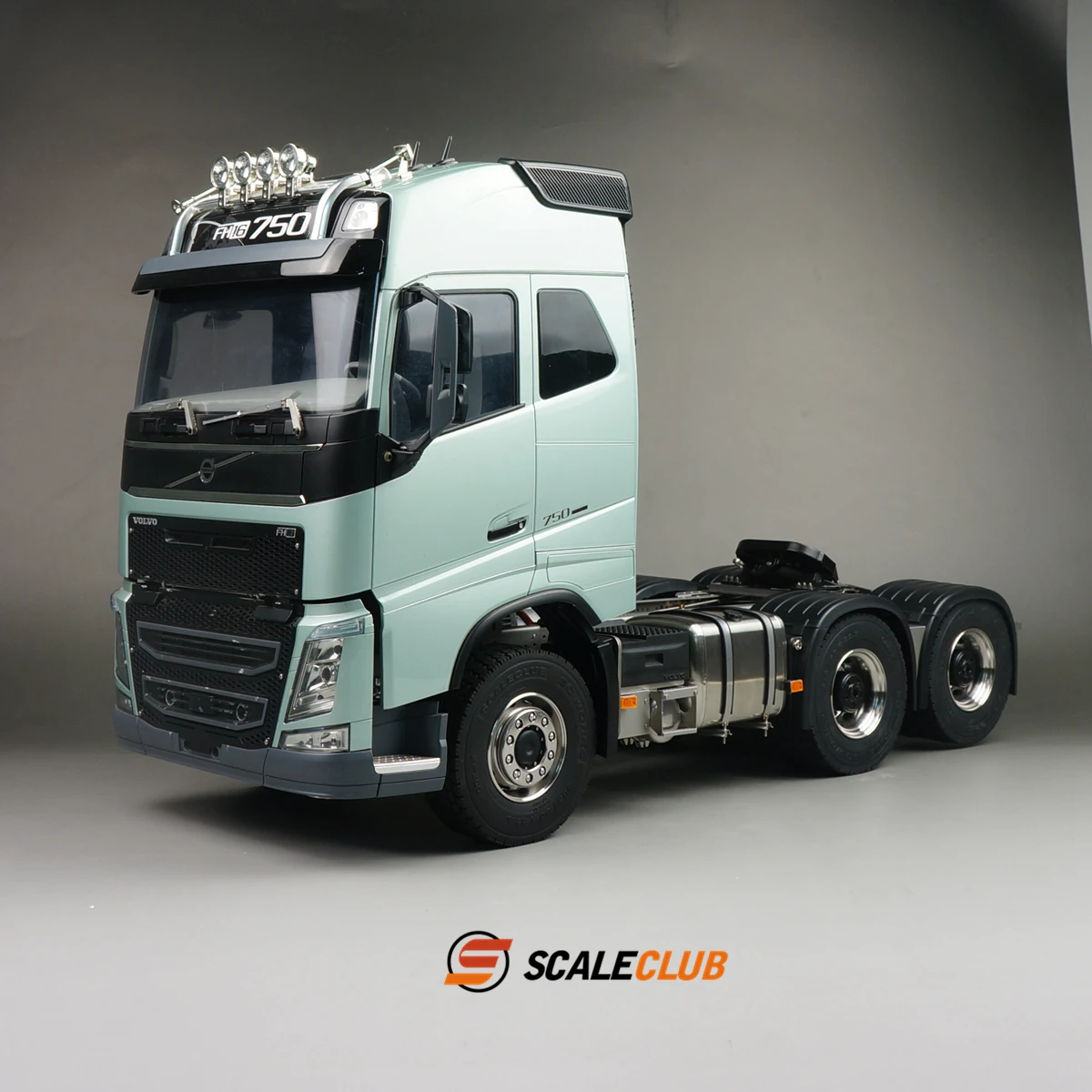 Scaleclub FH16 6x6 1:14 Chasis Metálico — imagen 1