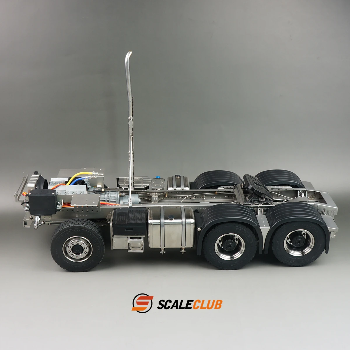 Scaleclub FH16 6x6 1:14 Chasis Metálico — imagen 4