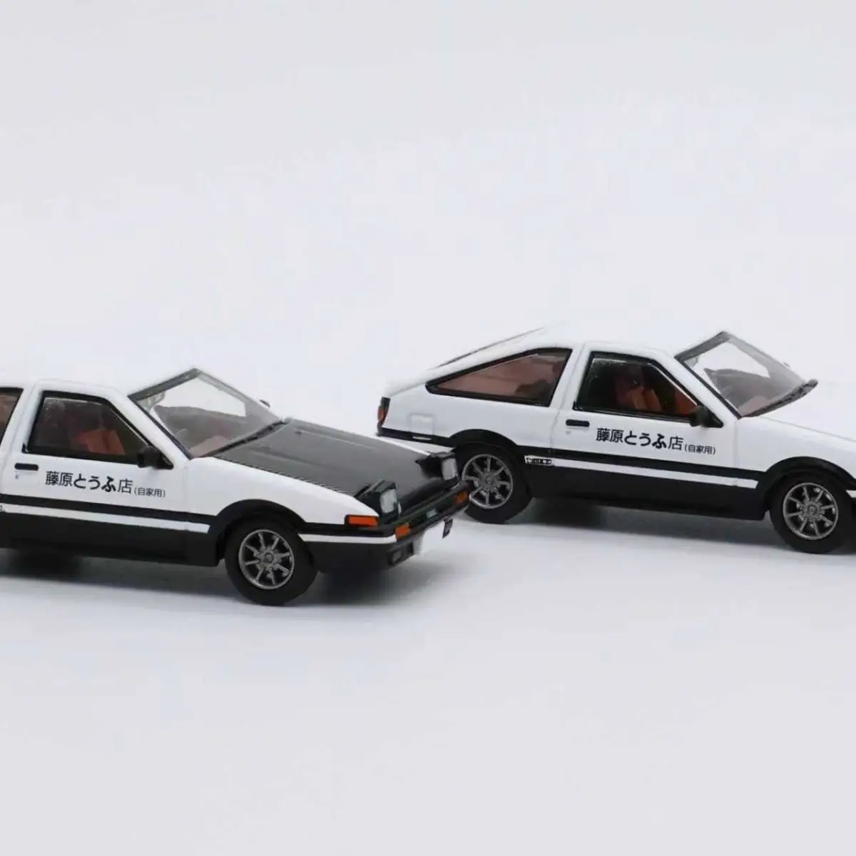 Toyota AE86 Trueno Miniatura 1:64 Escala JDM — imagen 2