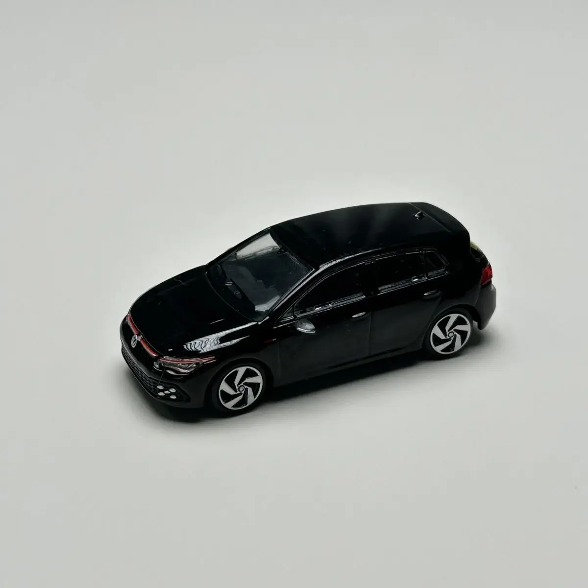Volkswagen Golf GTI MK8 Escala 1:64 Miniatura — imagen 3