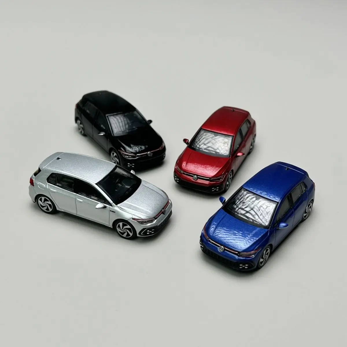Volkswagen Golf GTI MK8 Escala 1:64 Miniatura — imagen 5
