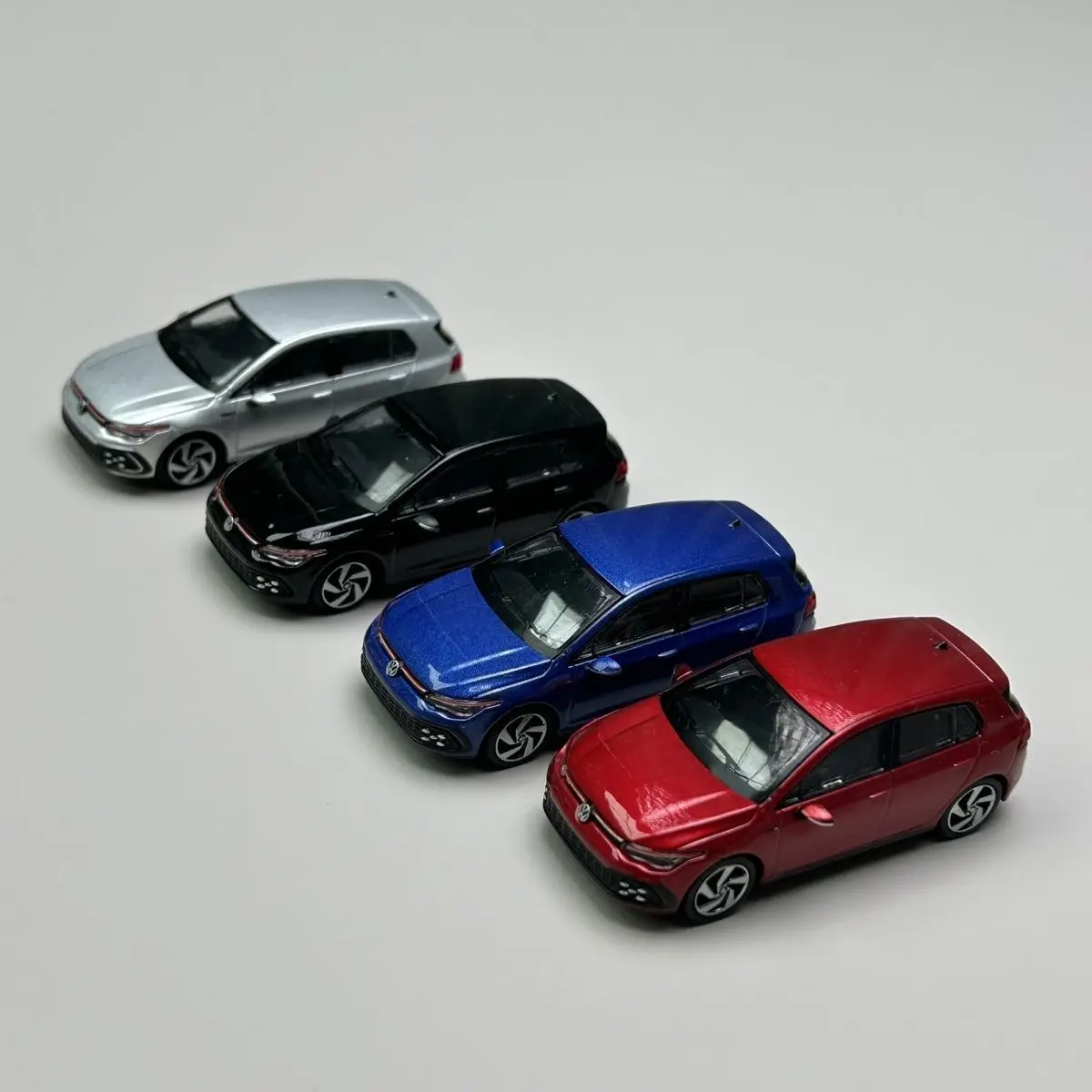 Volkswagen Golf GTI MK8 Escala 1:64 Miniatura — imagen 6